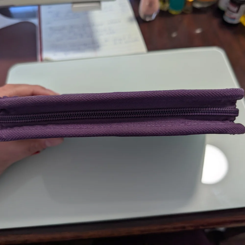 Harveys Classic Wallet in Mulberry - Picture 3 of 5